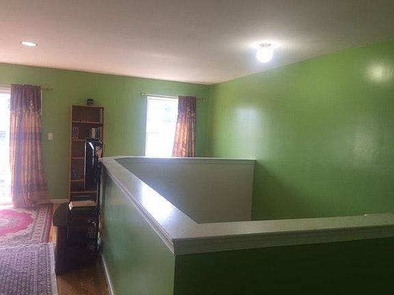 5th image of 68 Belmont Ave #2