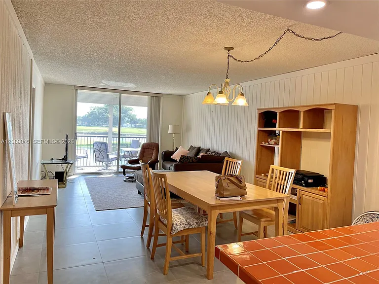 3150 W Rolling Hills Cir #201 — Photo 5