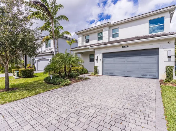 9799 Salty Bay Drive, Delray Beach, FL 33446