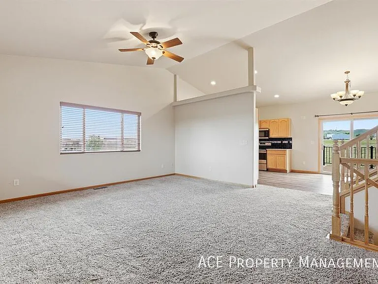 14835 Fox Trl — Photo 2