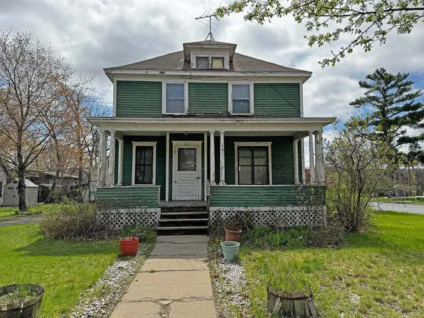 602 N Cascade St, Osceola, WI 54020