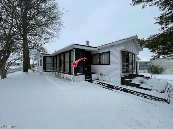 18592 Edwards Rd #220, Doylestown, OH 44230