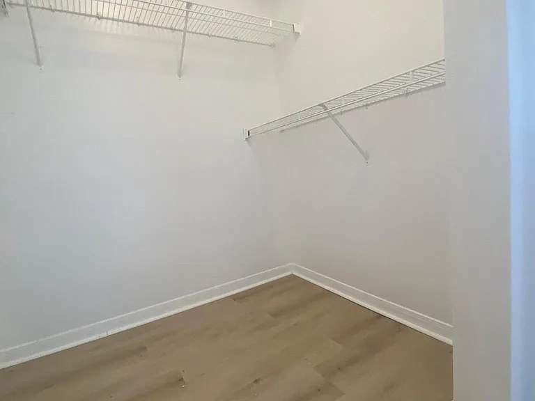 2516 Grassy Point Dr #202 — Photo 11