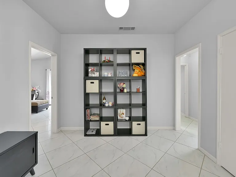 35 Lakeview Vlg — Photo 15
