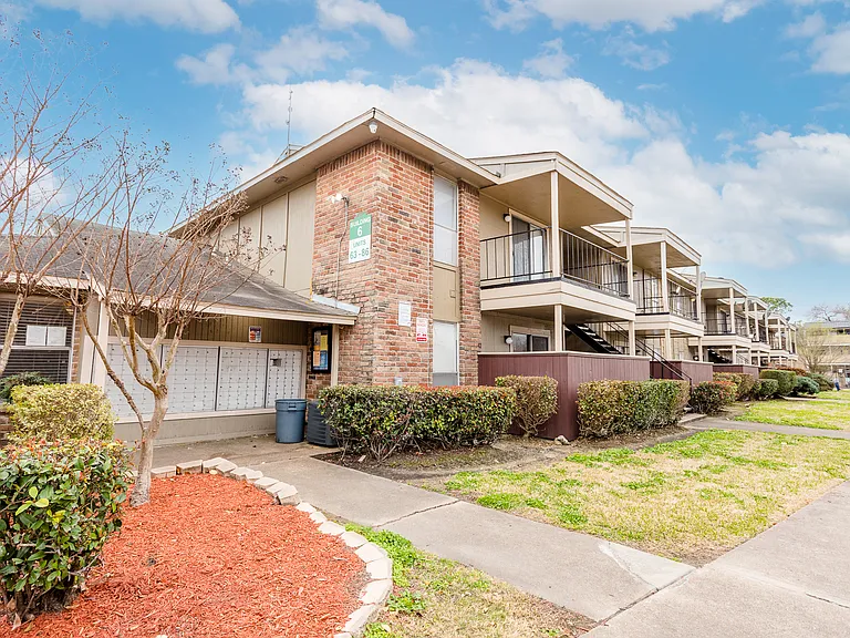 Villa Solano Apartments — Photo 7