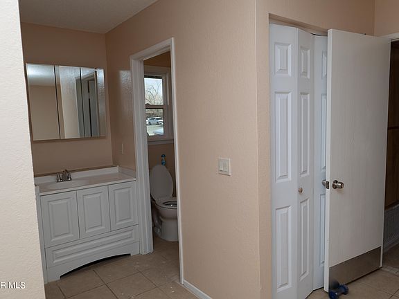 4th image of 16607 Mossdale Ave