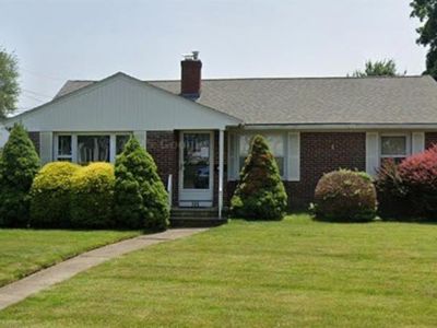105 Broadmoor Rd, Cranston, RI, 02910