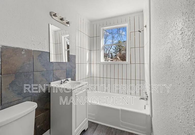 1217 Fulton Ave — Photo 14