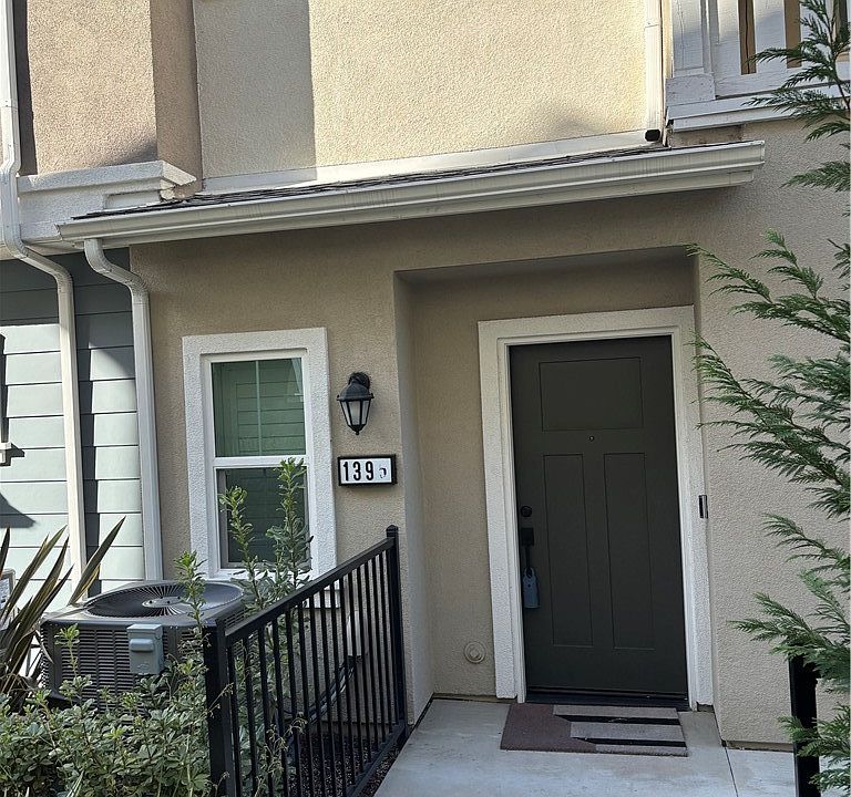 1st image of 1395 Reliance