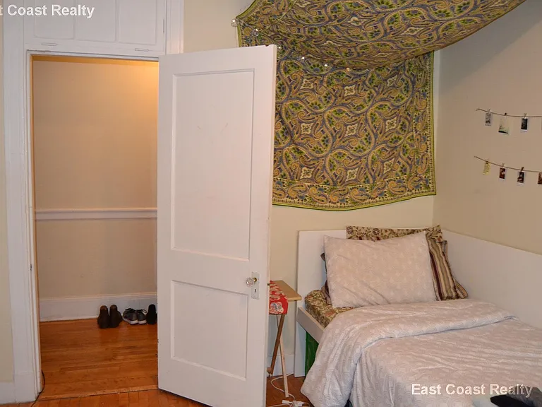 144 Davis Ave #5 — Photo 6