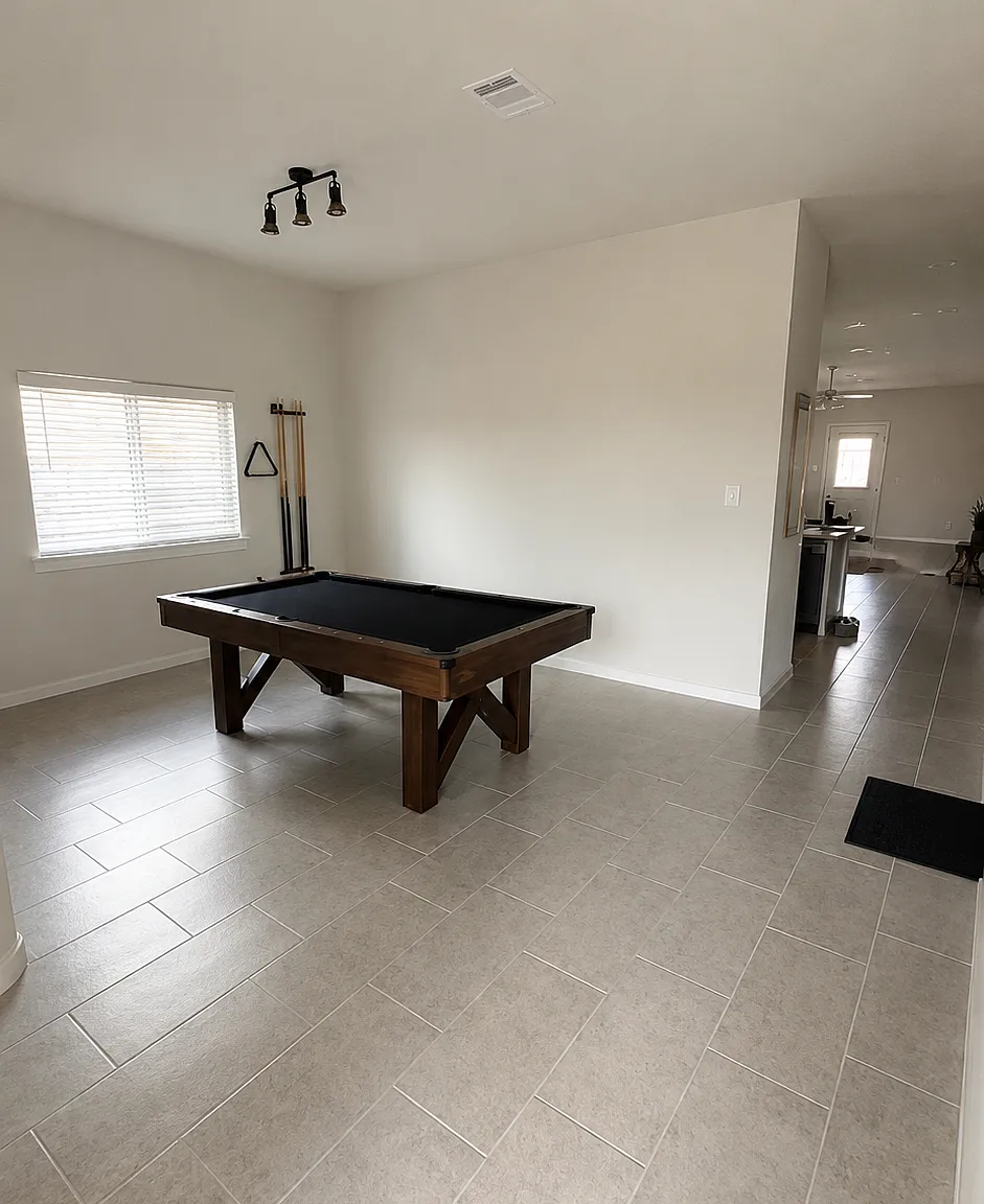 3 bed, 1931 sqft, $2,800 — Photo 3