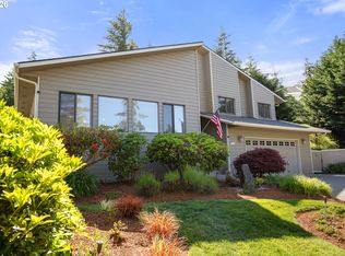 2058 Cedar Ct, North Bend, OR 97459
