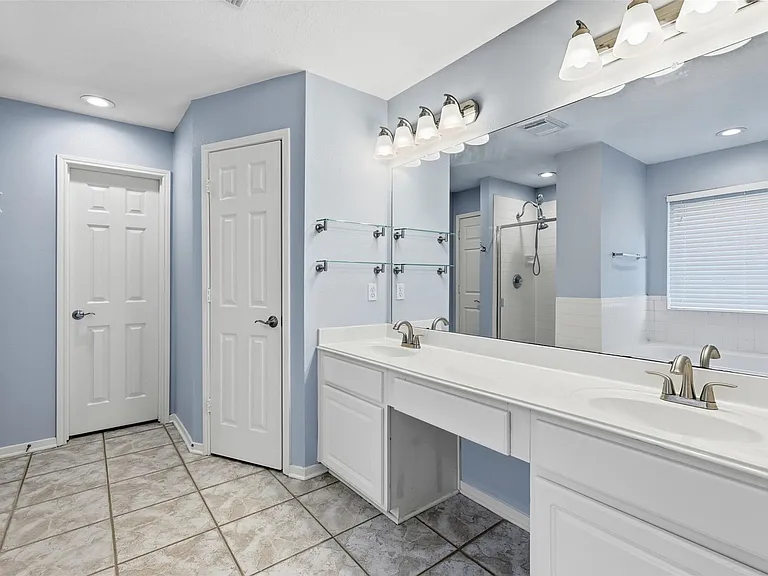 24815 Butterwick Dr — Photo 17