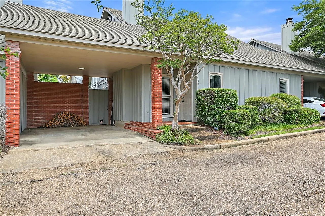 405 River Pl - 405 River Place — Photo 2