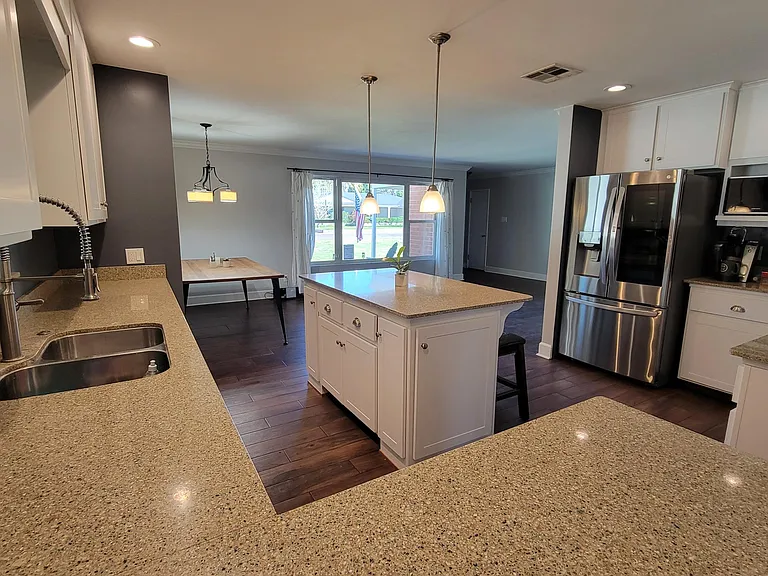 4207 E Pinchot Ave — Photo 4