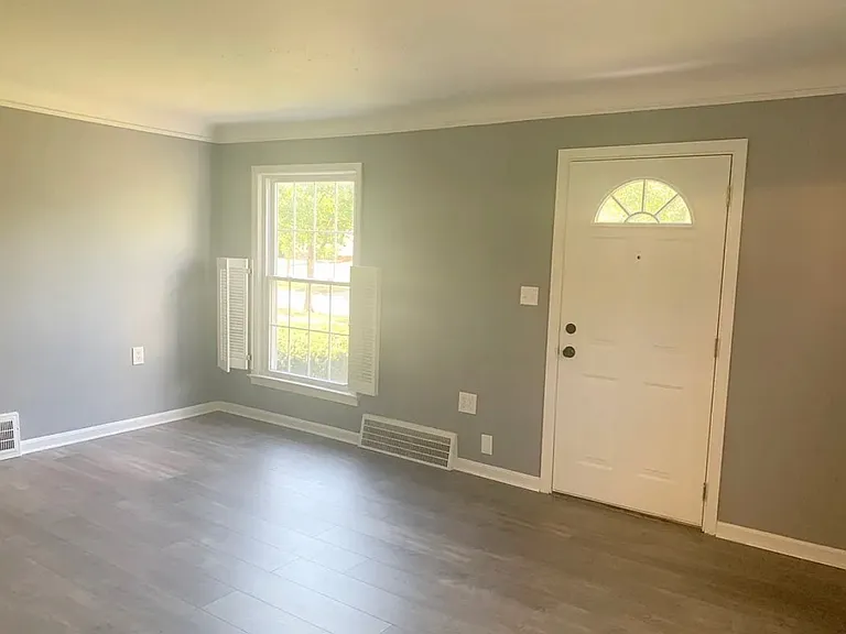 21302 Gardenview Dr — Photo 4