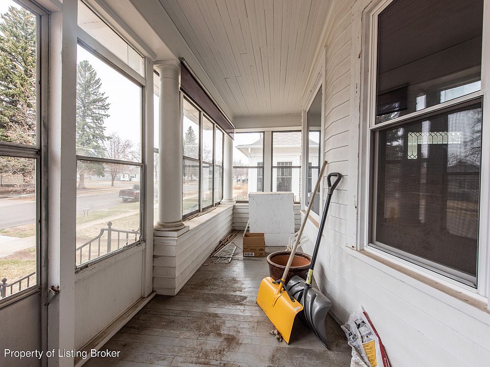 430 2nd Ave W, Dickinson, ND 58601 Zillow