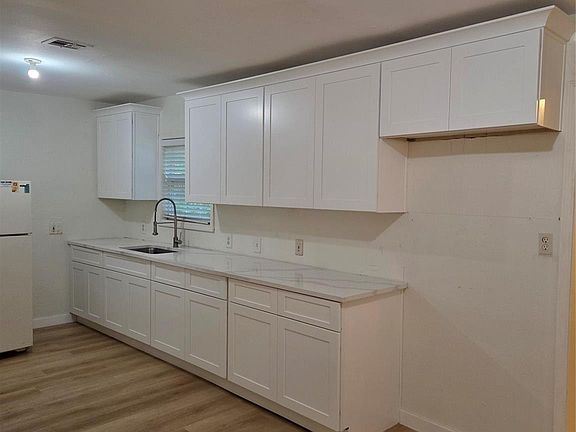 2nd image of 603 Maple Ave
