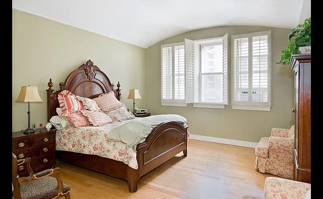 Sold by Douglas Elliman | media 7