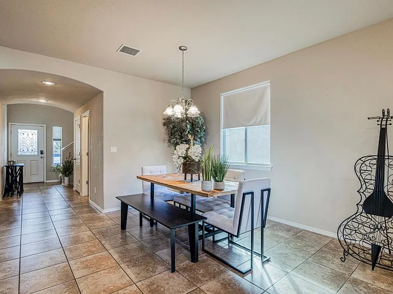 7413 Red Cedar Dr — Photo 23