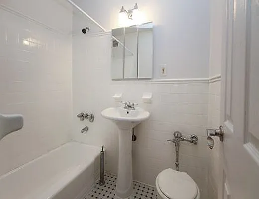 Rented by SW Queens Mezzanine | media 13