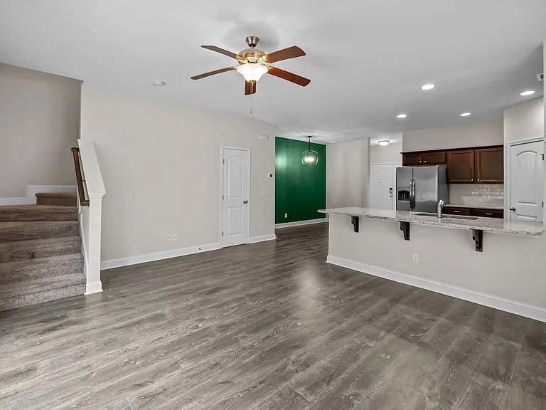 147 Ainsdale Dr — Photo 5