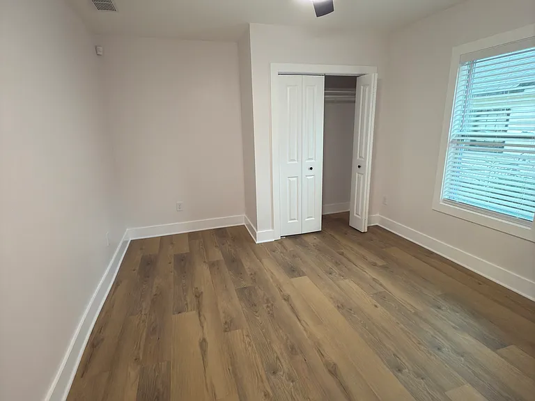 1078 Hobson St SW — Photo 8
