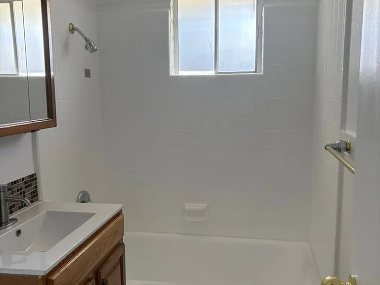 1260 Brinkby Ave — Photo 8