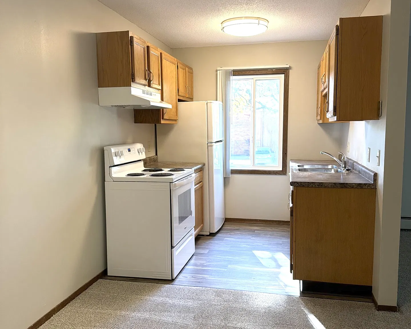 Oliver Apartments — Photo 4