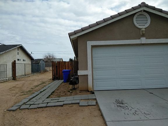 4th image of 16139 Green Hill Dr