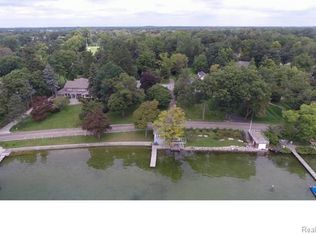 2830 Pine Lake Rd, West Bloomfield, MI 48324