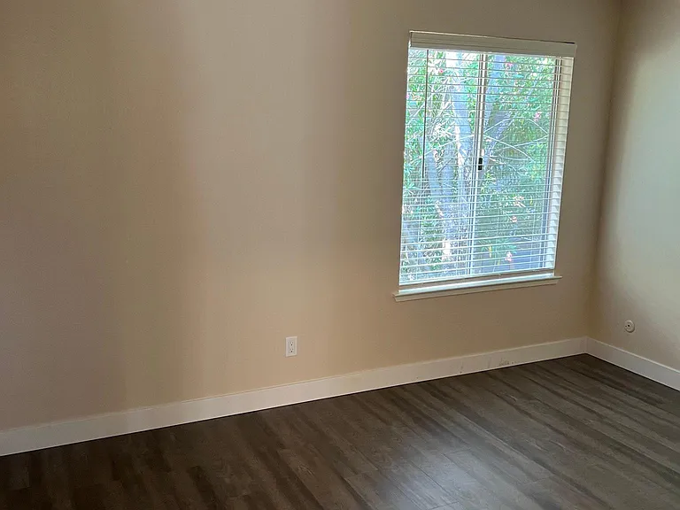 2920 Garfield Ave #S — Photo 13