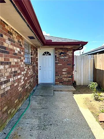 3 bed, 2.0 bath, 1440 sqft, $1,700 — Photo 2