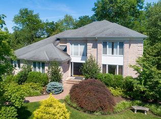 2 Independence Ct, Madison, NJ 07940