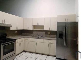 4616 NW 185th St, Miami Gardens, FL 33055