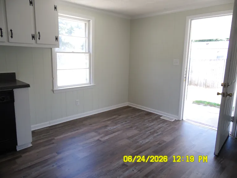 1293 Old Grantham Rd — Photo 6
