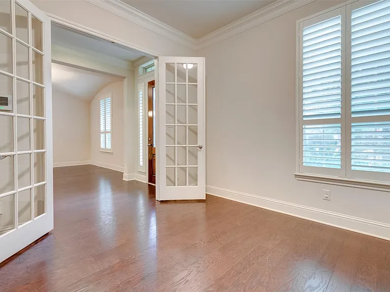 10307 Latta Creek Dr — Photo 9