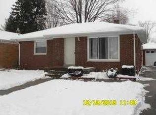 11 Dickinson Pl, Mount Clemens, MI 48043