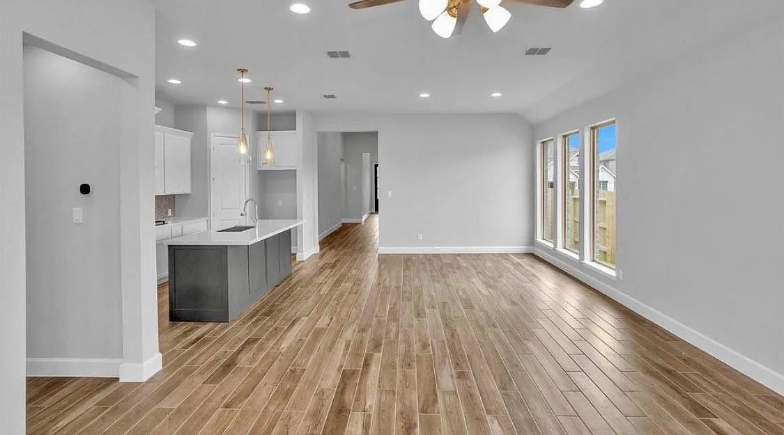 4 bed, 3.0 bath, 2180 sqft, $2,695 — Photo 3