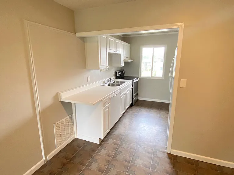 1833 Gascony Parc Dr #1833 — Photo 5
