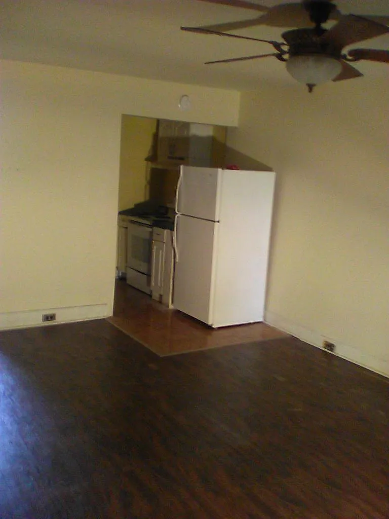kitchen - 1102 N 3rd St #3A