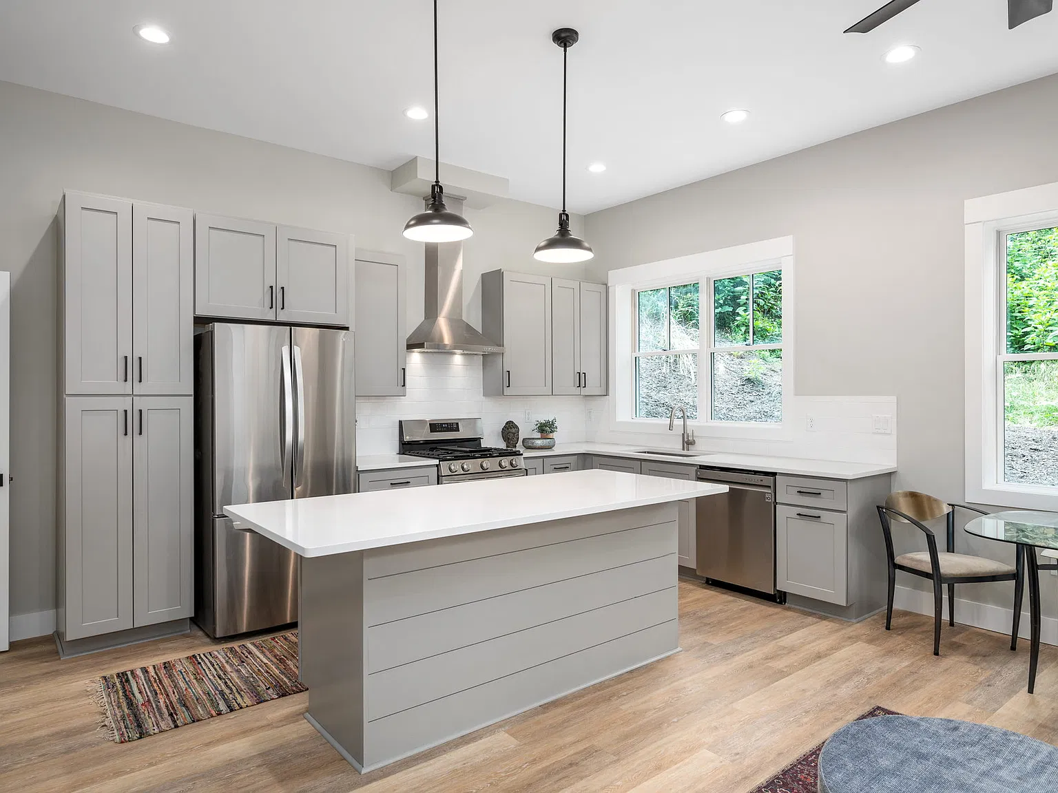 81 Courtland Ave — Photo 3