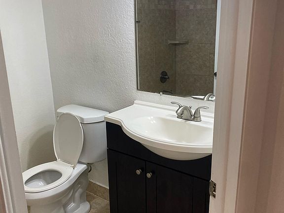 3rd image of 4235 N University Dr APT 204