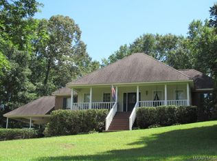 271 Springwood Cir, Deatsville, AL 36022