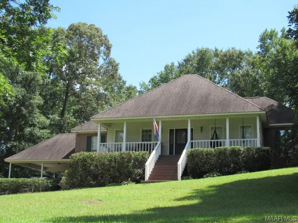 271 Springwood Cir, Deatsville, AL 36022