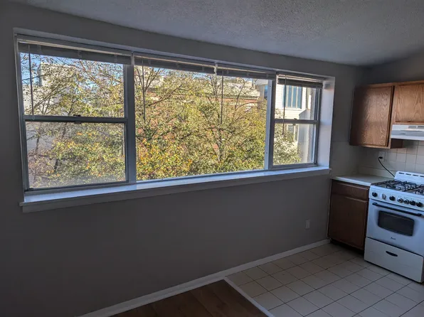 800 S 7th St #1A, Philadelphia, PA 19147