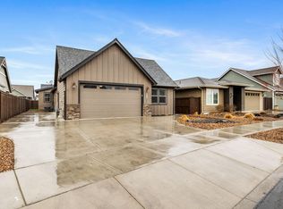 4257 SW 42nd St, Redmond, OR 97756