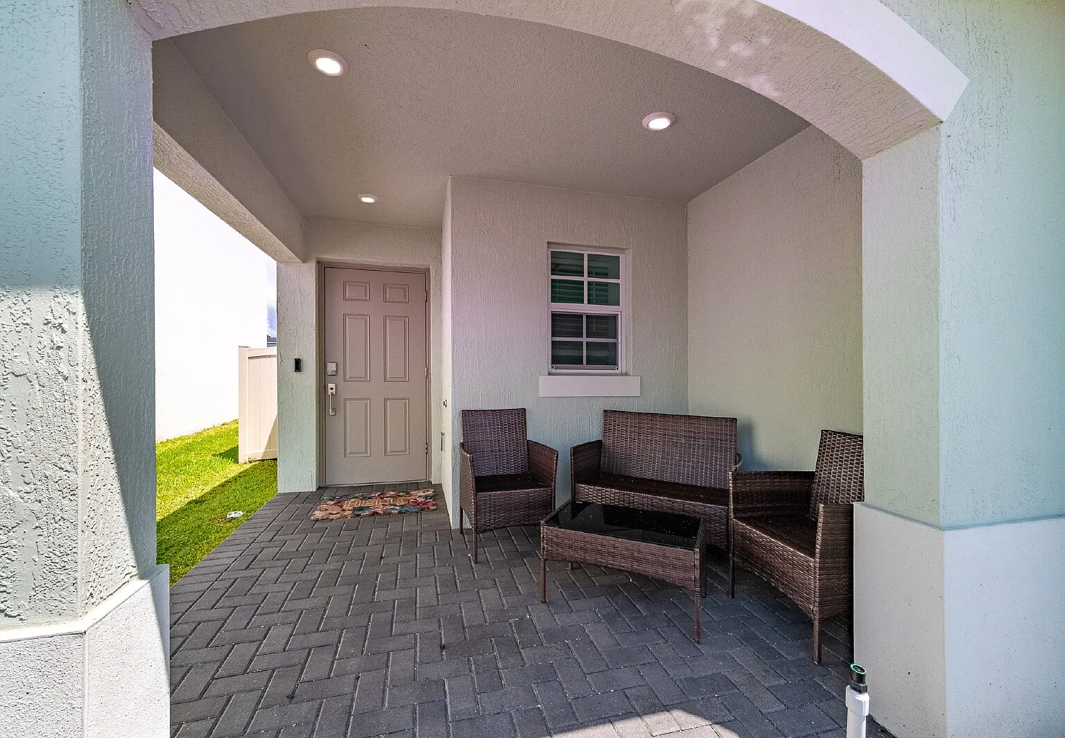 3 bed, 2.0 bath, 1451 sqft, $2,200 — Photo 4