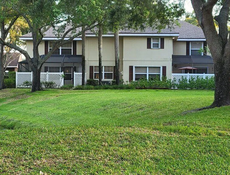 36 Danbury Ct #B — Photo 6