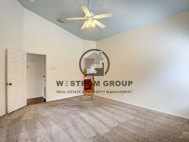 10200 Pear St — Photo 22
